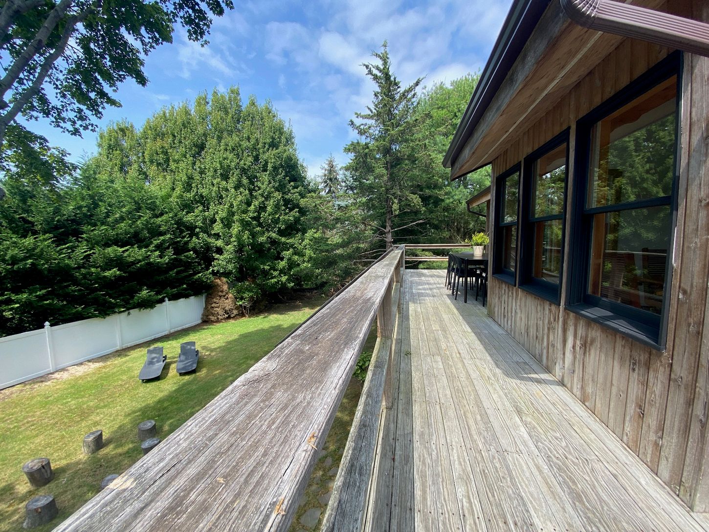 2nd Level Deck & Grill