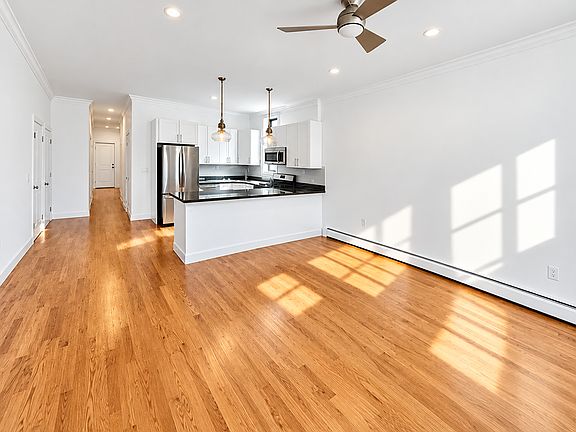 5th image of 274 Bleecker St Unit 1A