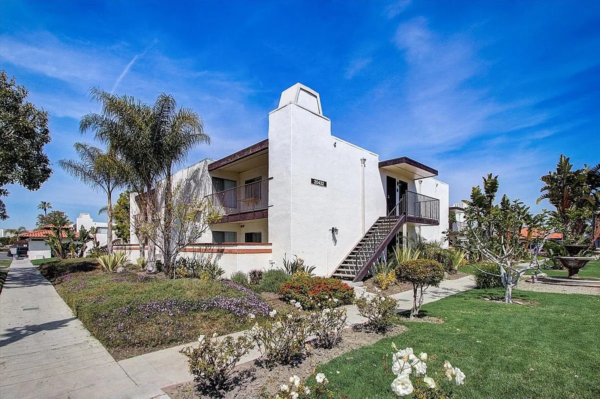 El Cordova Apartments — Photo 1