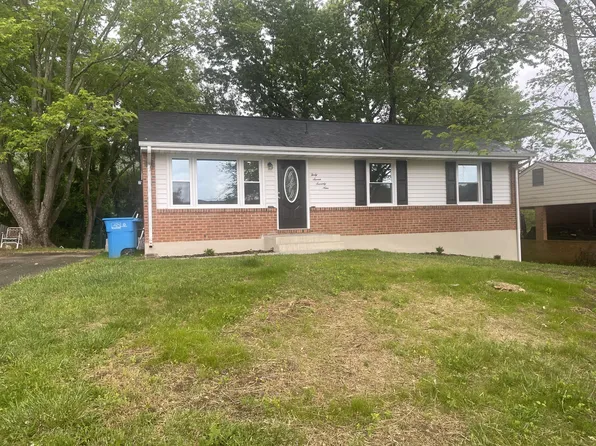 4779 Golfview Dr NE, Roanoke, VA 24019