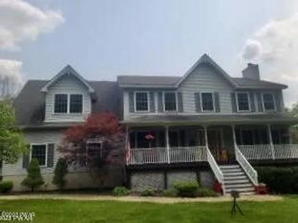 113 Fox Tail Rd, Greeley, PA 18425