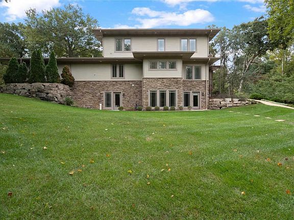 5th image of 484 Highland Ave