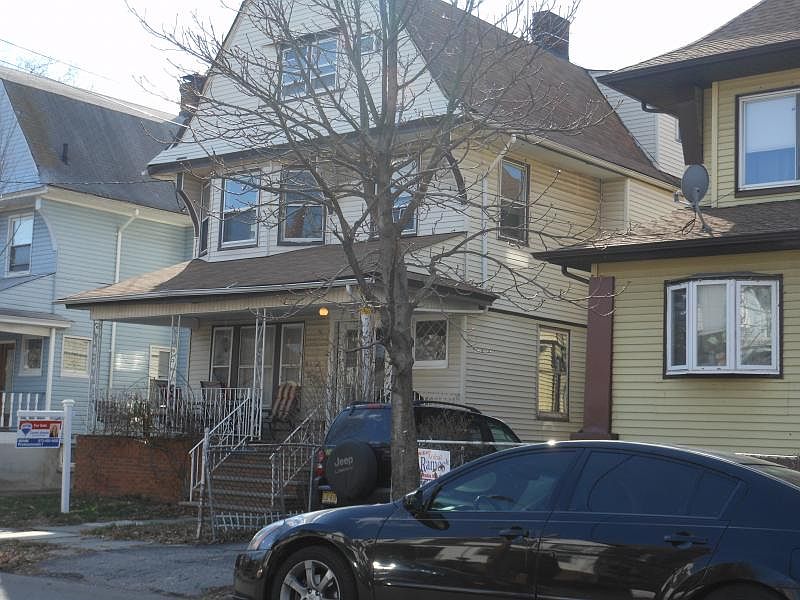 1st image of 684 Parker St
