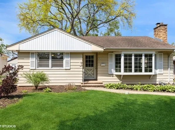 10 N Waverly Pl, Mount Prospect, IL 60056