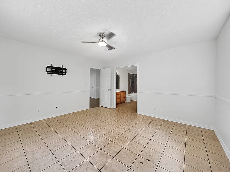 726 W Lakeshore Dr — Photo 12