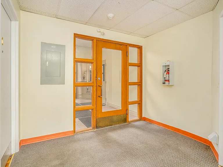 329 Johnson St #13 — Photo 8