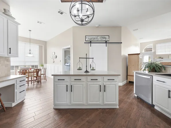 1004 Dover Heights Trl, Mansfield, TX 76063