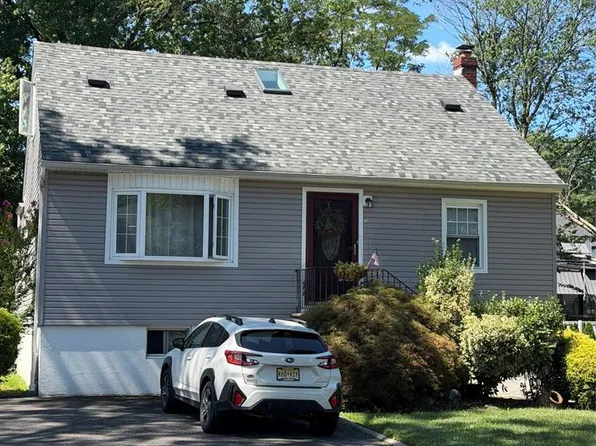 734 E Clark Ave, Ridgefield, NJ 07657