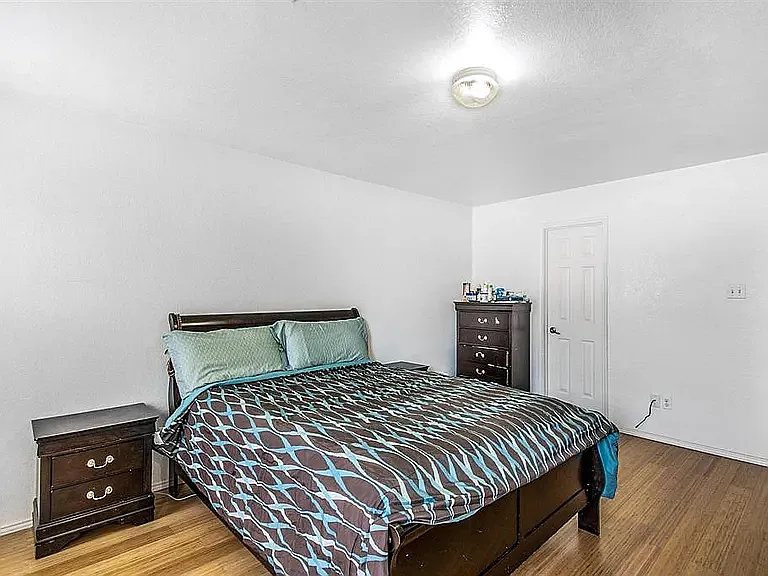1214 Varacruz Dr — Photo 9