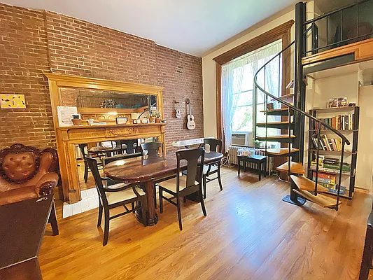 Rented by Rachel Realty | media 16