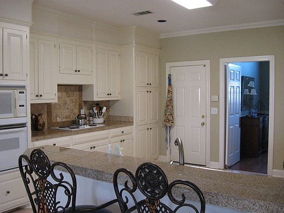 5th image of 120 Woodlands Park Dr
