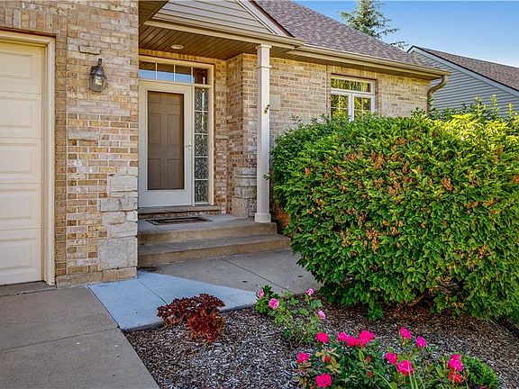 2nd image of 10881 Harry Dr