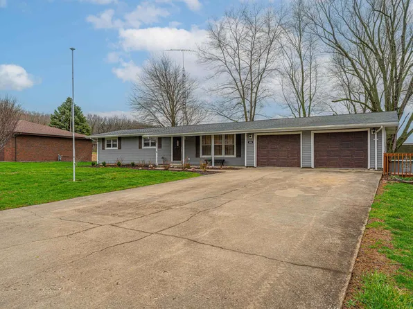 308 Ward Dr, Elkhart, IL 62634