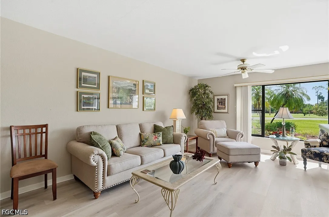 3 bed, 2.0 bath, 1330 sqft, $2,000 — Photo 3