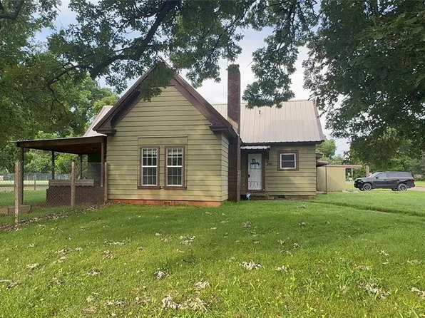 201 S Oak St, Pauls Valley, OK 73075