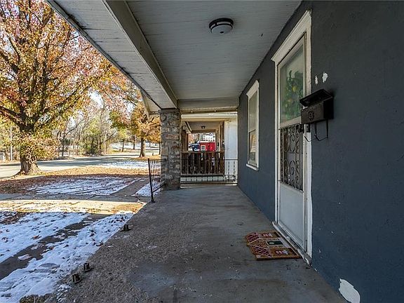 3rd image of 1705 E Gregory Blvd