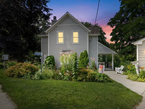 W282N7193 Main STREET, Merton, WI 53056