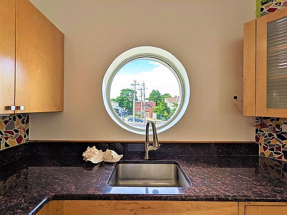 3rd image of 170-190 Schofield St #2A