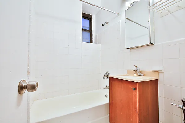 Rented by Platinum Properties | media 4