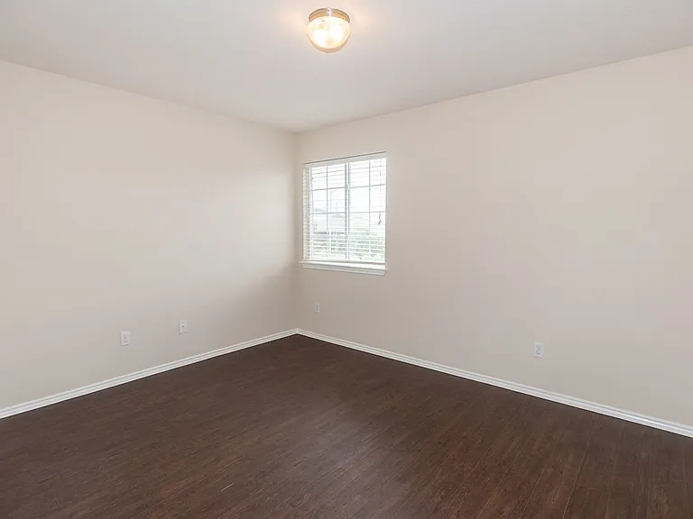 516 Sweet Leaf Ln — Photo 13