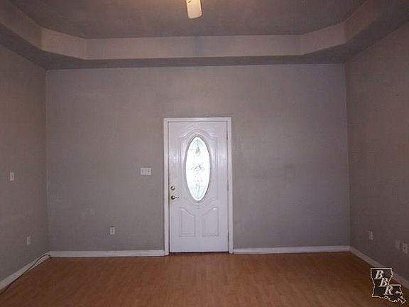 2nd image of 122 N 13th St