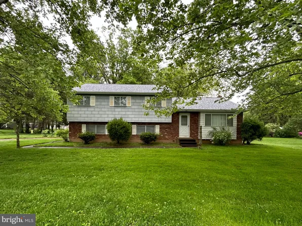 268 Hickory Rd, Yardley, PA 19067