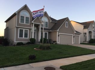 616 SW 33rd St, Lees Summit, MO 64082