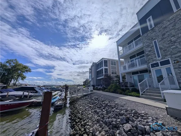 2564 S Waterside Ct #221, Lakeside Marblehead, OH 43440