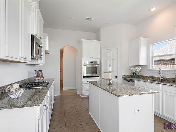5th image of 5114 Wildwood Dr