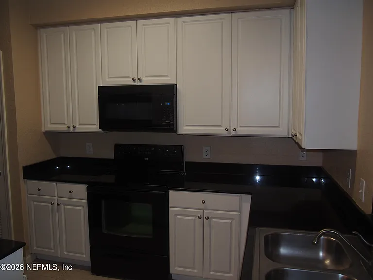8539 Gate Pkwy #9411 — Photo 8