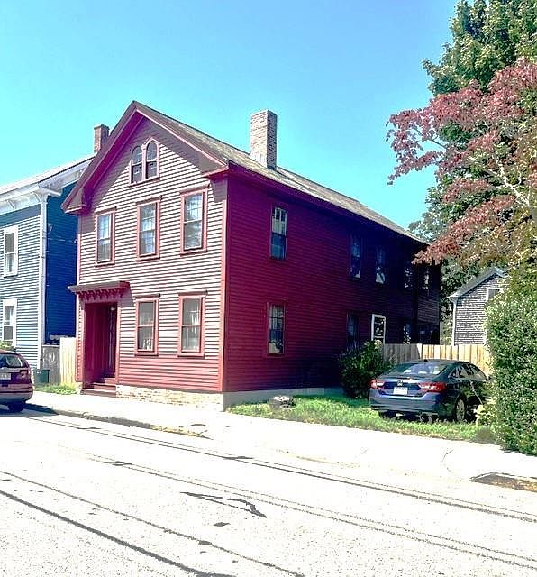 1st image of 33 Elm St