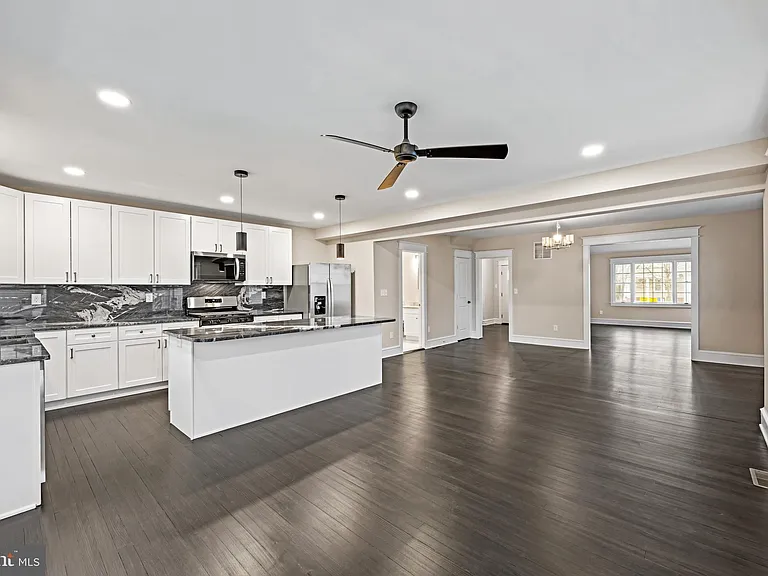 19 Conwell Ave — Photo 15