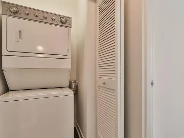 145 N Dearborn St #720 — Photo 5