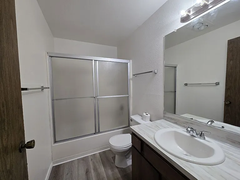 140 Atkinson Ct #19 — Photo 12