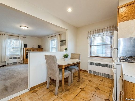 5th image of 82-54 262nd St