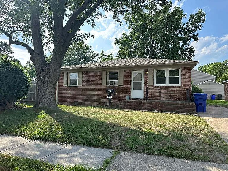 3326 Sandy St — Photo 8