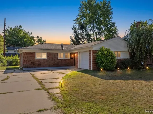 23050 Glenmoor Hts, Farmington, MI 48336