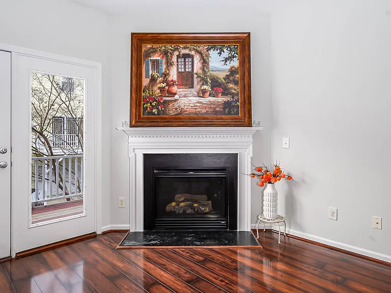 308 Kinellan Ln — Photo 14