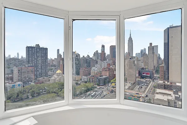 Rented by R New York | media 3
