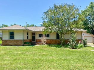415 E Bolivar St, Vidor, TX 77662