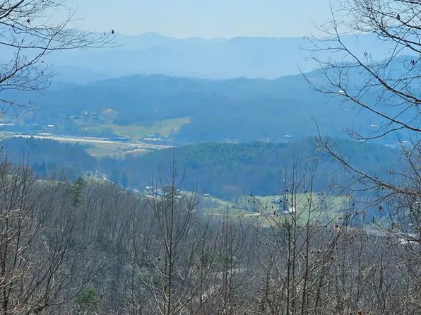 390 Buckhead Trce, Franklin, NC 28734