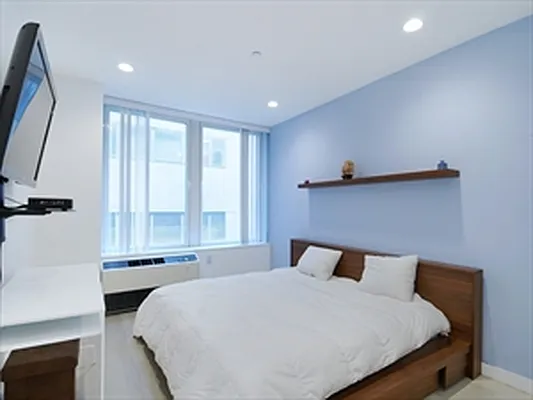 Rented by Corcoran | media 25