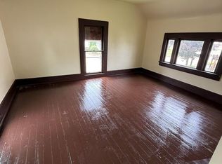 24 N Central Ave, Utica, OH 43080