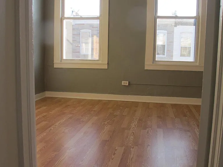 136 N Curley St — Photo 13