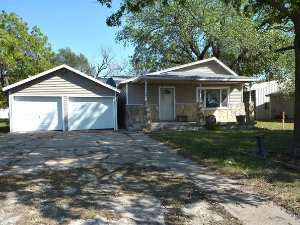 216 N Blankenship Rd, Udall, KS 67146