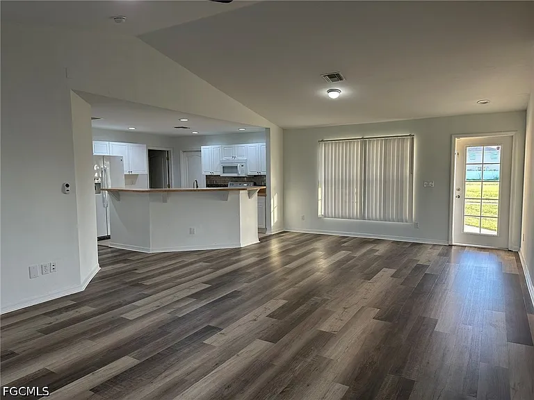 2207 NE 15th Ln — Photo 10