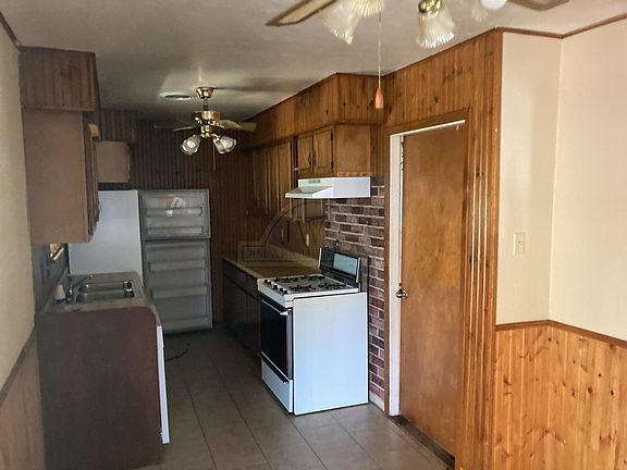 3rd image of 1309 Cedar Dr
