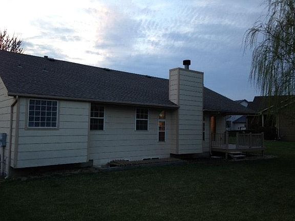 3rd image of 230 S Cypress Ct