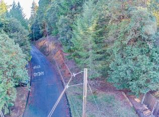 27433 Blue Lake Ct, Willits, CA 95490