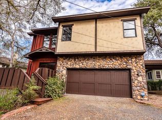 3012 S 4th St #B, Austin, TX 78704